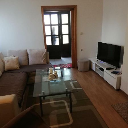 Family Apartman Luka Apartment Ровин Екстериор снимка